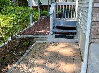 31 W Linwood St, Valhalla, NY 10595