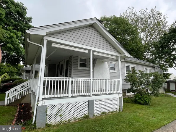 660 14th Ave, Prospect Park, PA 19076