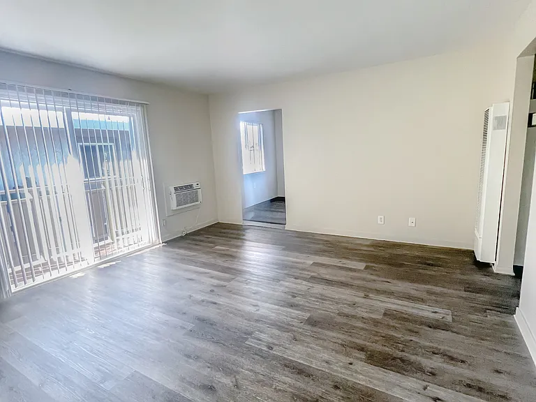 Monterey Manor Apartments — Photo 24