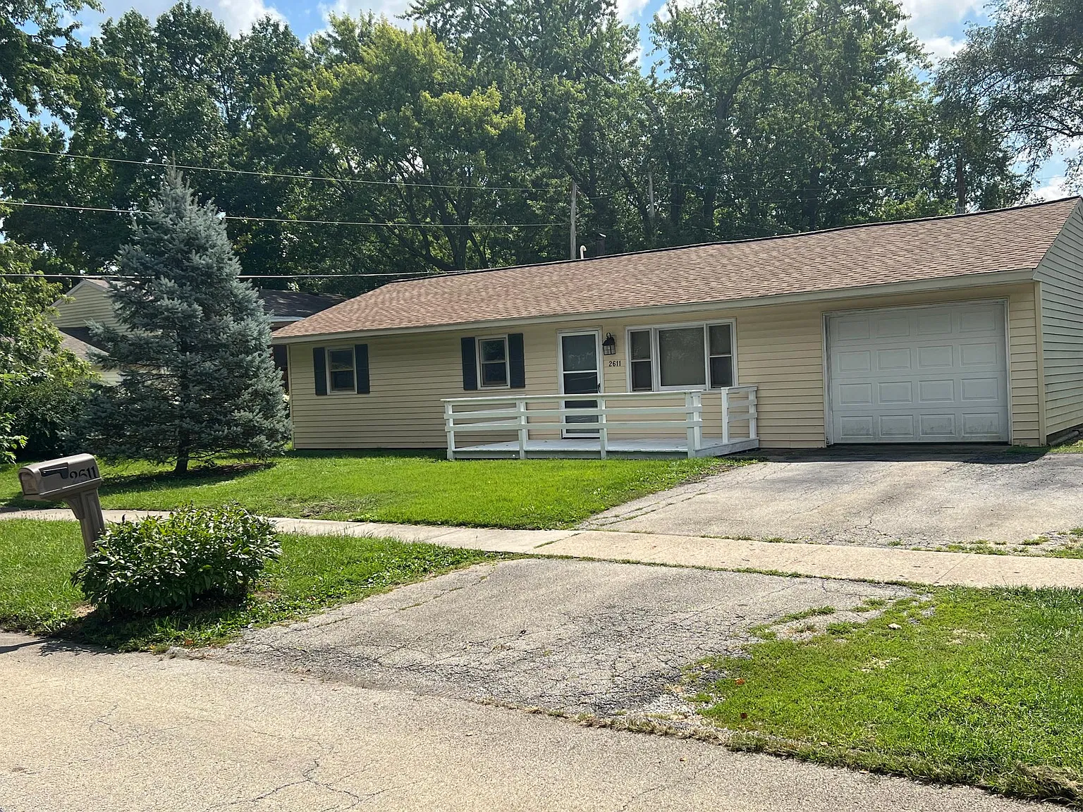 3 bed, 1250 sqft, $1,685 — Photo 3