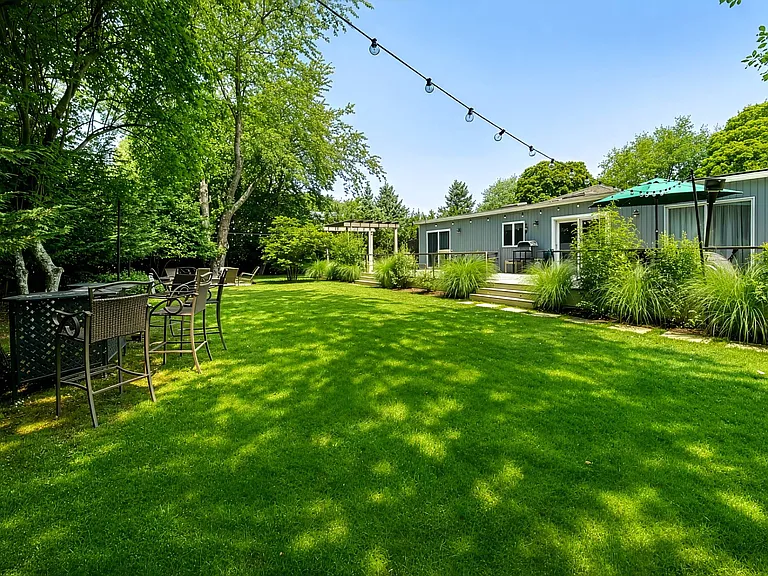229 W Lake Dr — Photo 23