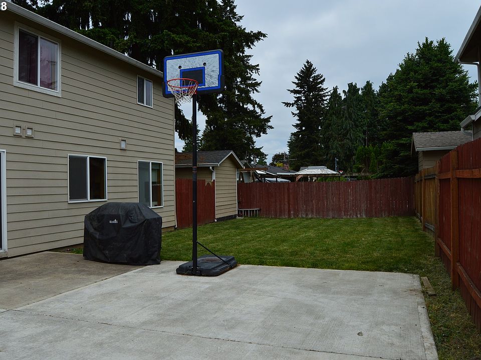 2nd image of 3307 NE 141st Ave