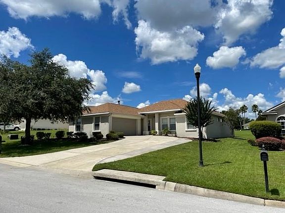 Streetlight at driveway