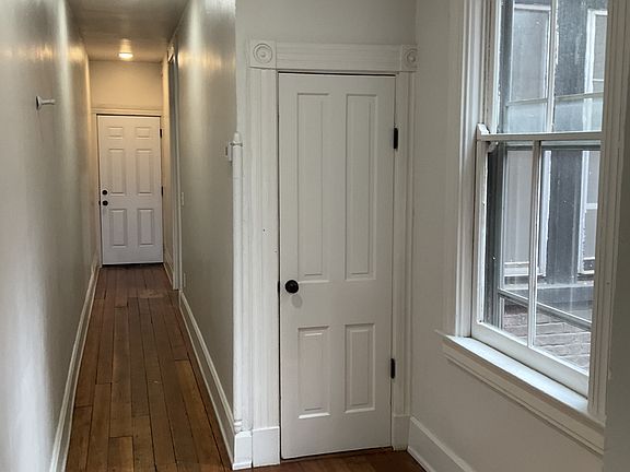5th image of 920 Washington Ave #4