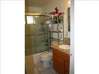 4th image of 1739 Everglade Ave