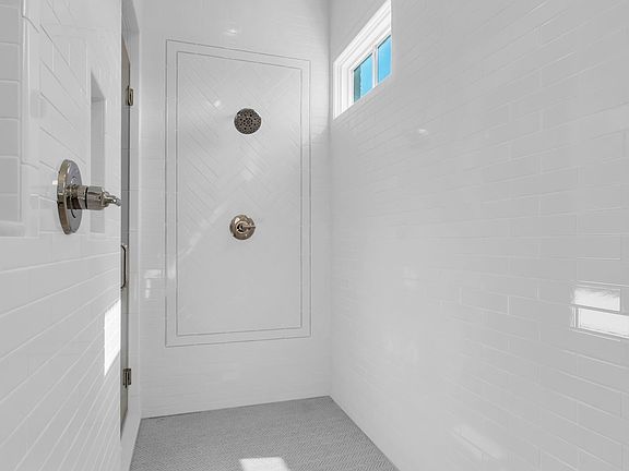 36th image of 5026 Hilltop Ln
