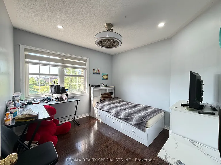 214 McCready Dr — Photo 34
