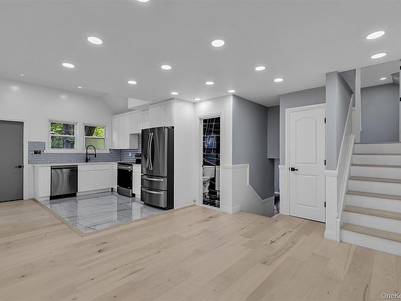 5th image of 221 Locust Road