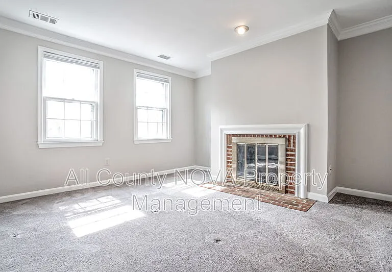 1203 Michigan Ct — Photo 20
