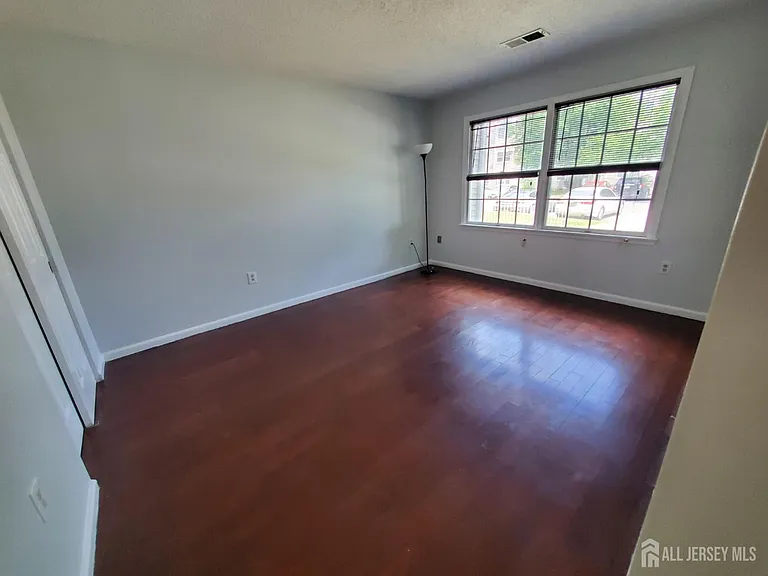 518 Edpas Rd — Photo 8