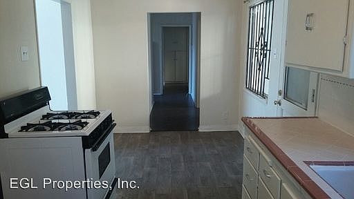 4th image of 5918 West Blvd