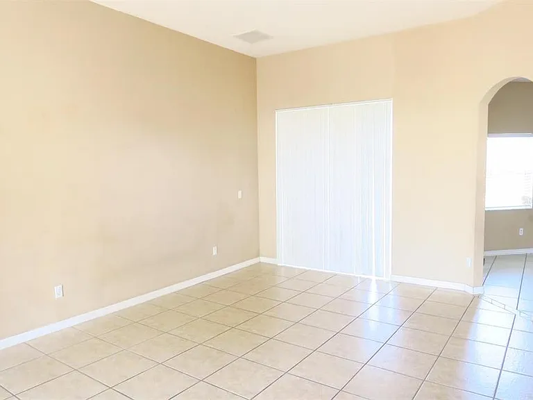 2906 Sweetspire Cir — Photo 7