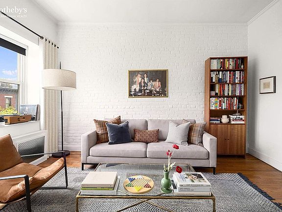 2nd image of 282 Henry St APT 9