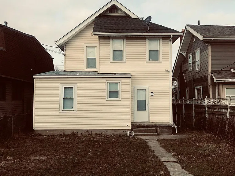 2067 Sullivant Ave — Photo 5