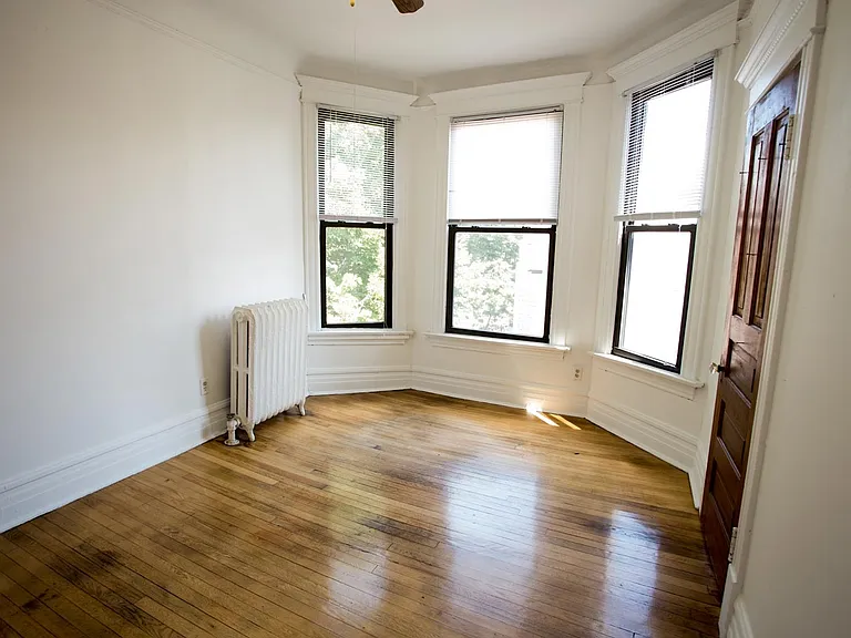 5401-5403 S. Woodlawn Avenue — Photo 33