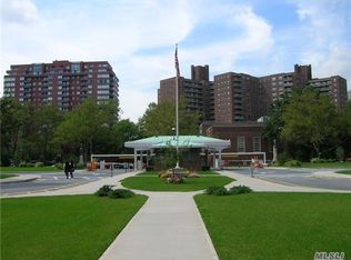 6145 98th St, Rego Park, NY 11374