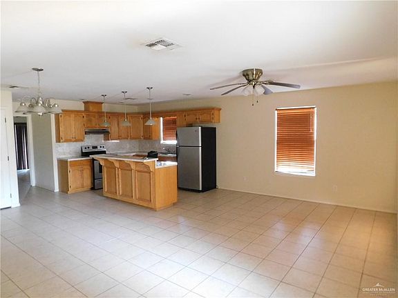 3rd image of 1025 Sumpter Ct