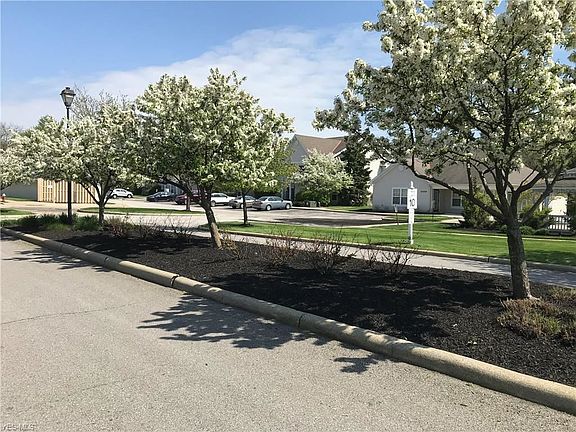 4th image of 22698 Lenox Dr #G3