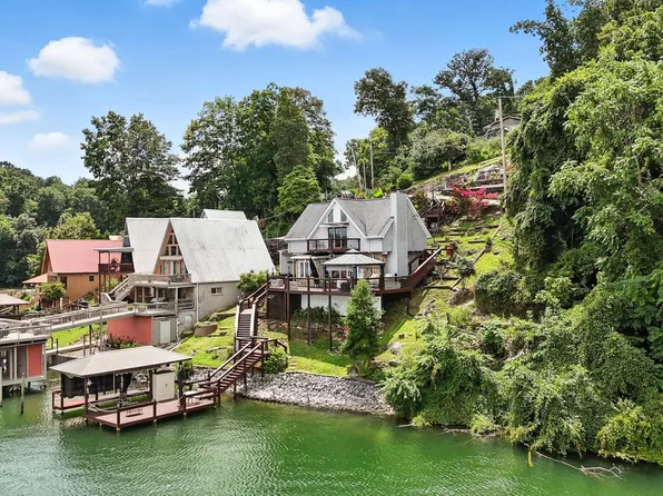 136 Furches Dr, Johnson City, TN 37615