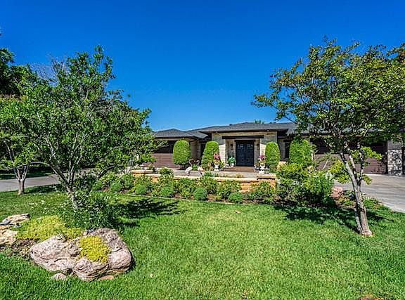 3rd image of 8405 Surrey Pl