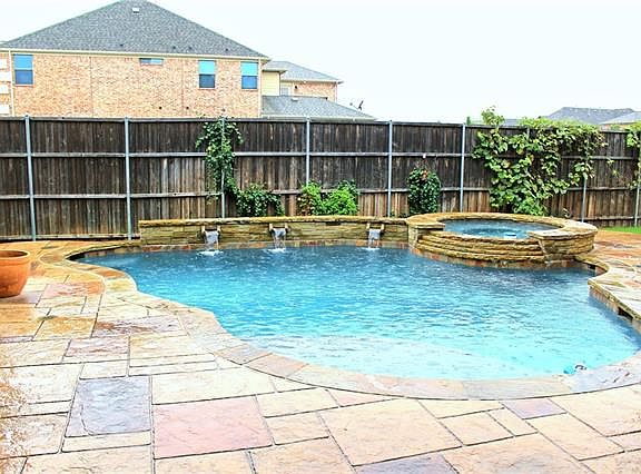 2nd image of 4565 Ethridge Dr