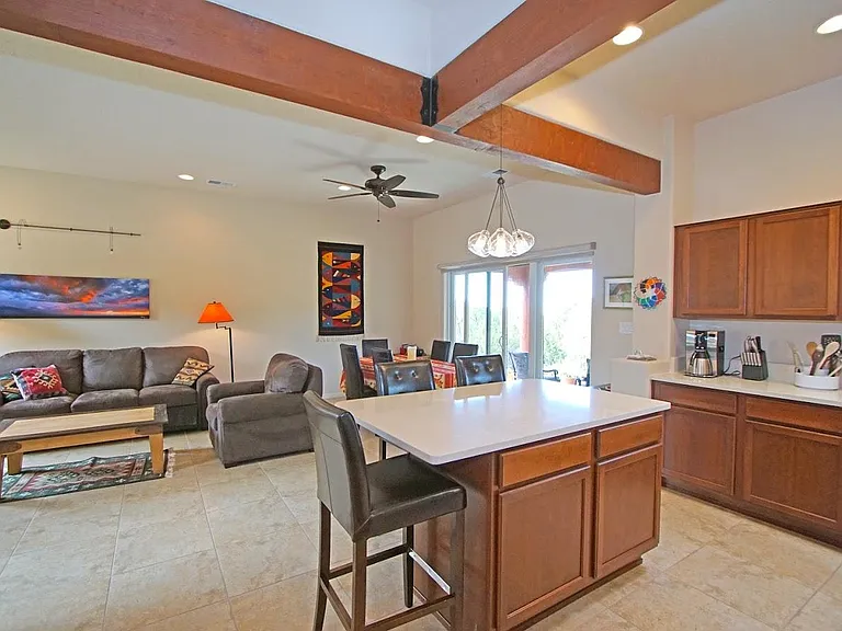 104 Paseo Vis — Photo 2