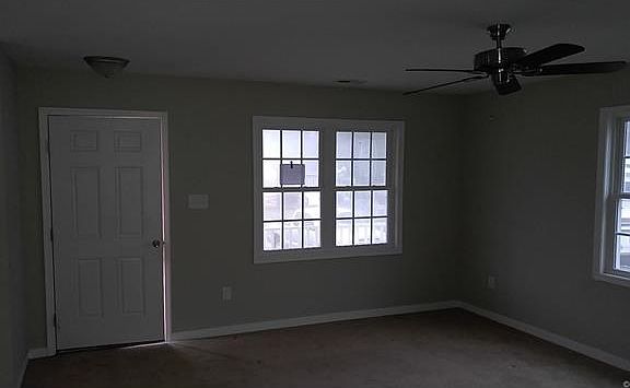 2nd image of 2915 Dellrose Ave