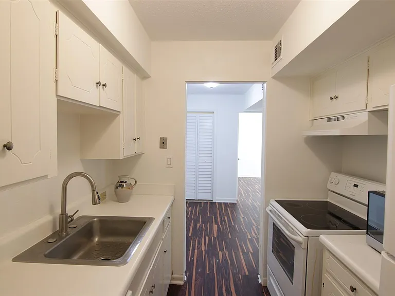 2101 Fountain View Dr #35 — Photo 10