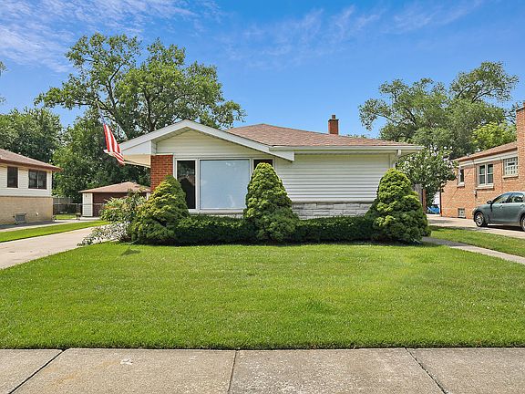 2nd image of 8824 S 55th Ct