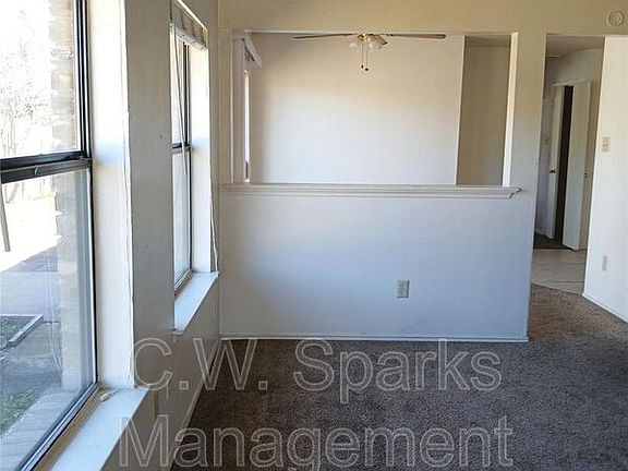 4th image of 2742 Sunset Strip Ave