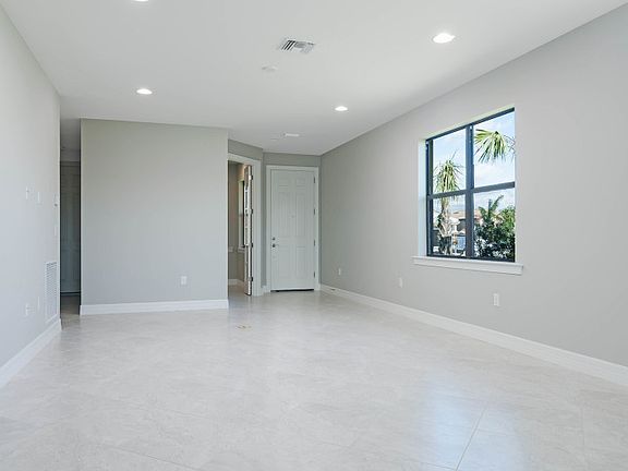 Model Representation Open and spacious front entry with a flow-through layout
