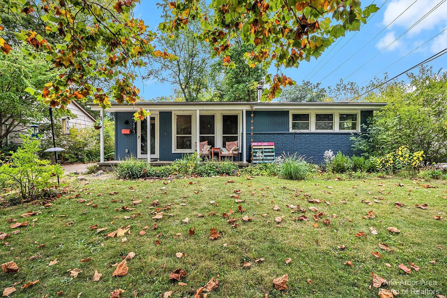 2415 Haisley Dr photo 1