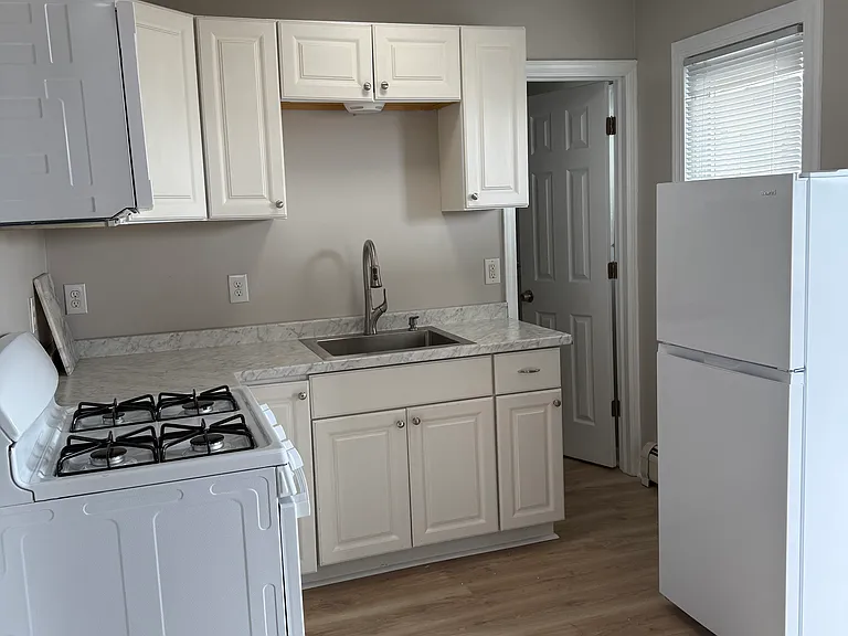 128 Hamilton Ave #3 — Photo 9