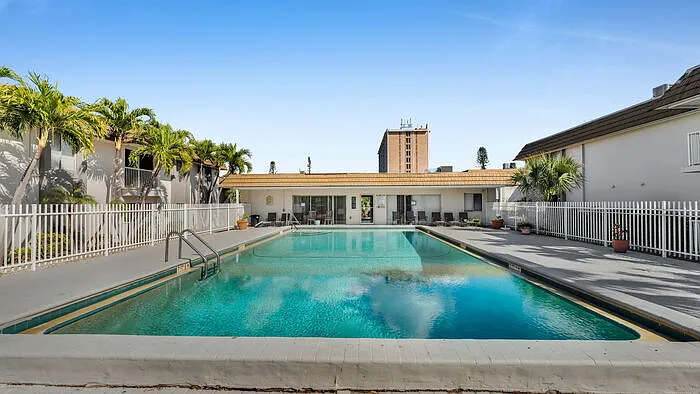 1 bed, 1.0 bath, 650 sqft, $1,200 — Photo 3