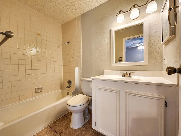 17742 Kings Park Ln — Photo 13