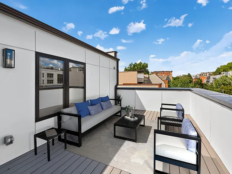 2440 Ontario Rd NW #8 — Photo 8