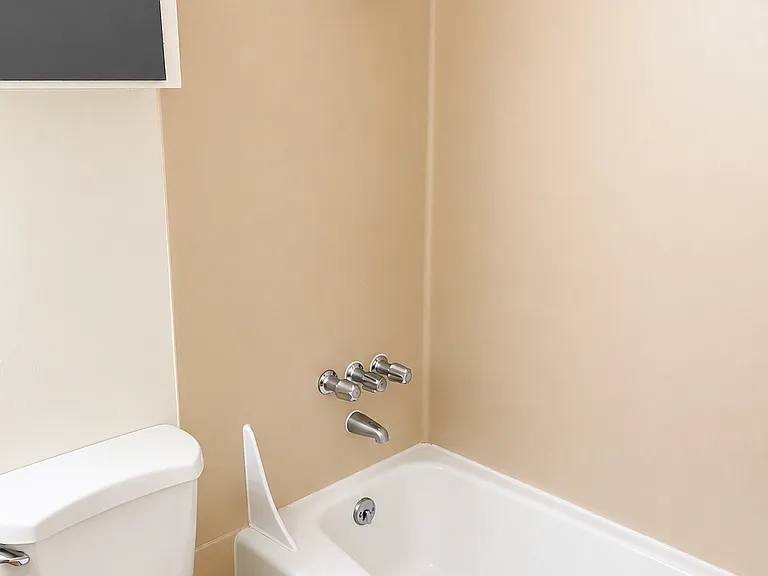 703 Woodford Ave N #2 — Photo 17