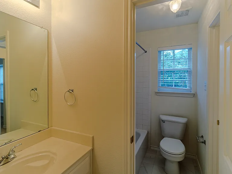 103 Westminister Ave — Photo 25