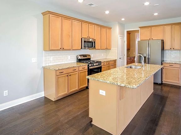 4th image of 247 Palmetto Walk Dr #1