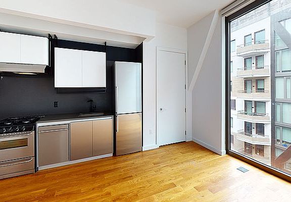 3rd image of 54 Noll St APT 652
