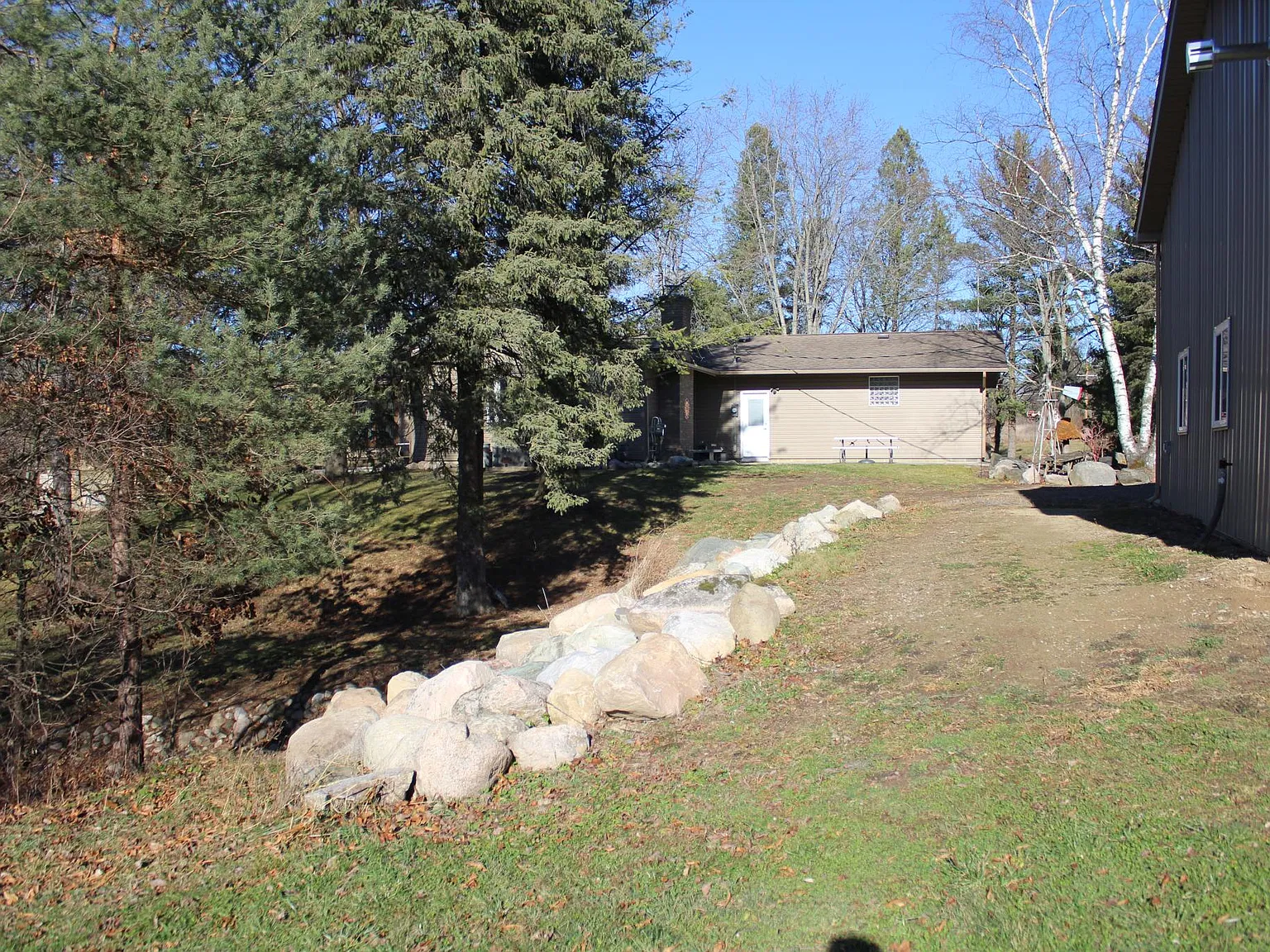 4 bed, 2800 sqft, $3,200 — Photo 4