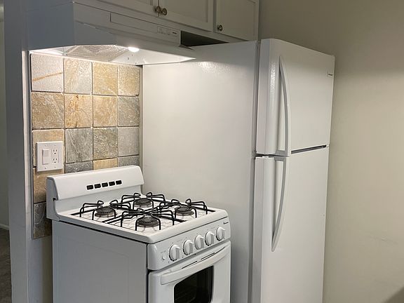 3rd image of 4203 Denison Ave