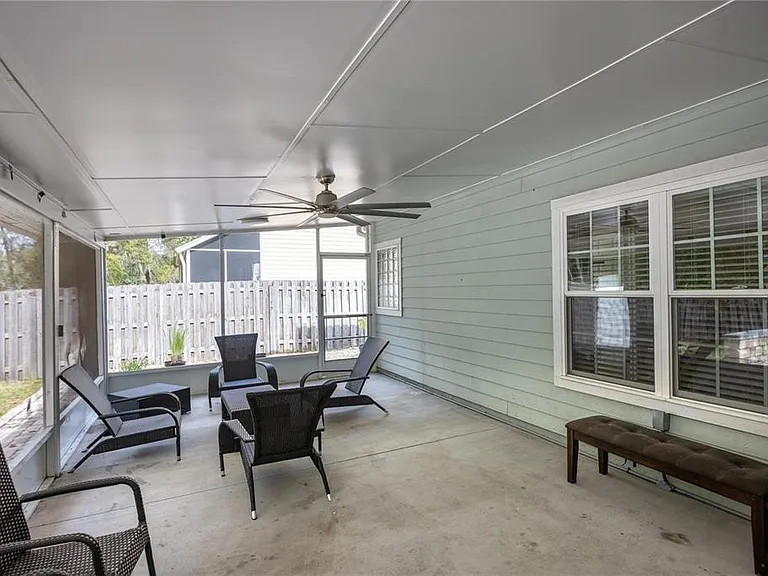 5504 NW 34th St — Photo 30