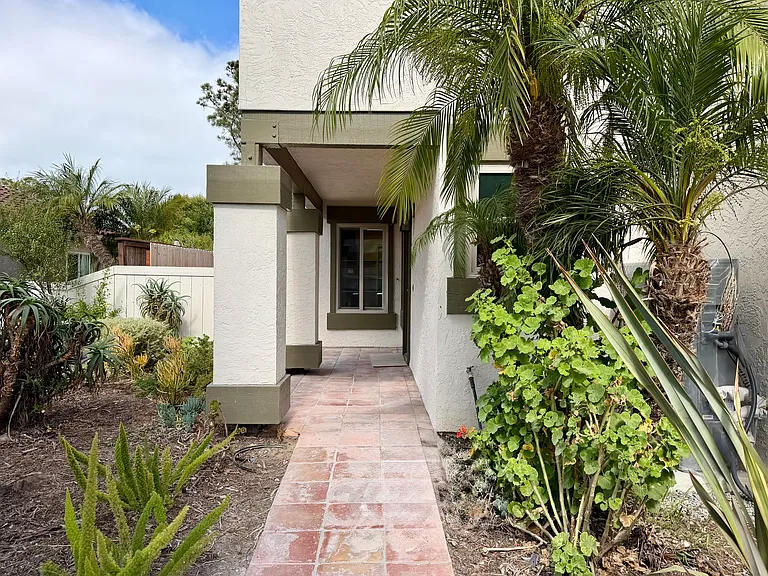 2058 Sea Village Cir — Photo 21