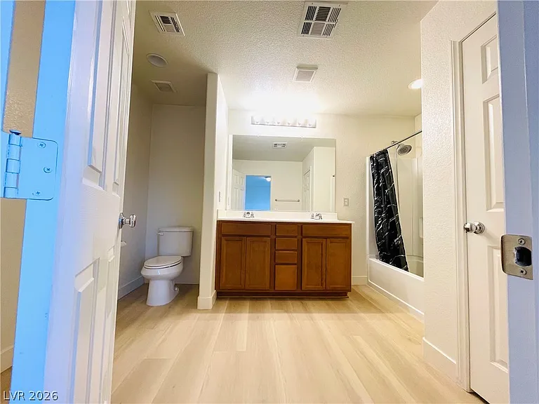 9206 Valley Betica Ave — Photo 20