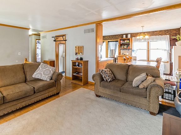 2nd image of 157 Greenway Dr