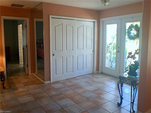 4th image of 5333 SW 9th Pl