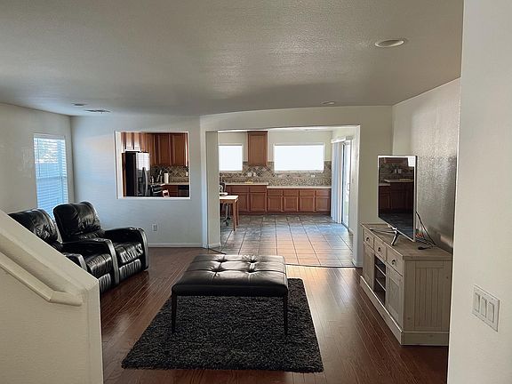 5th image of 367 Marble Hills Ave