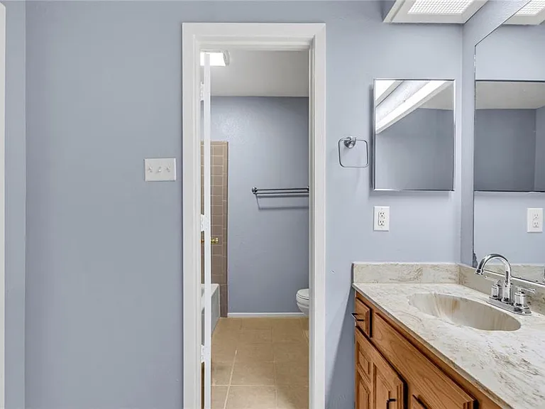 7221 Misty Meadow Dr S — Photo 22