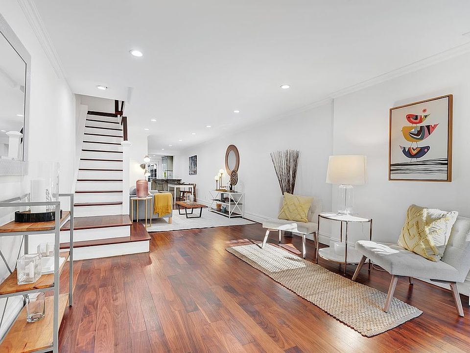 1st image of 371 Union St #Townhouse 1